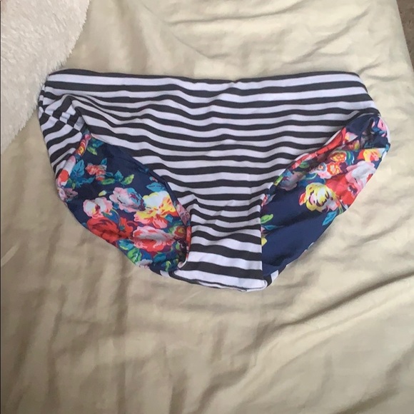 bathing suit - Picture 4 of 4